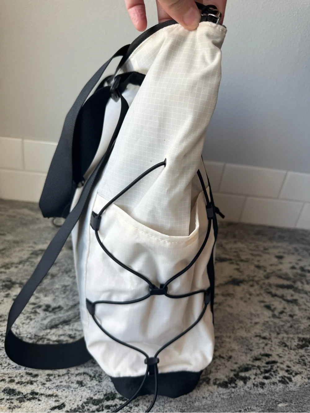 The Northface Borealis Tote Bag 22L Gardenia White EUC